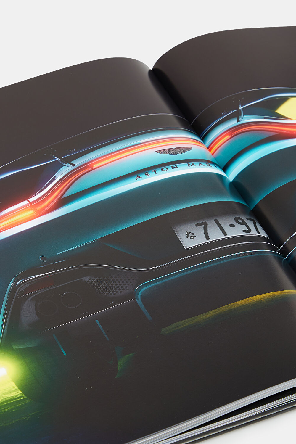 The Aston Martin Book_9