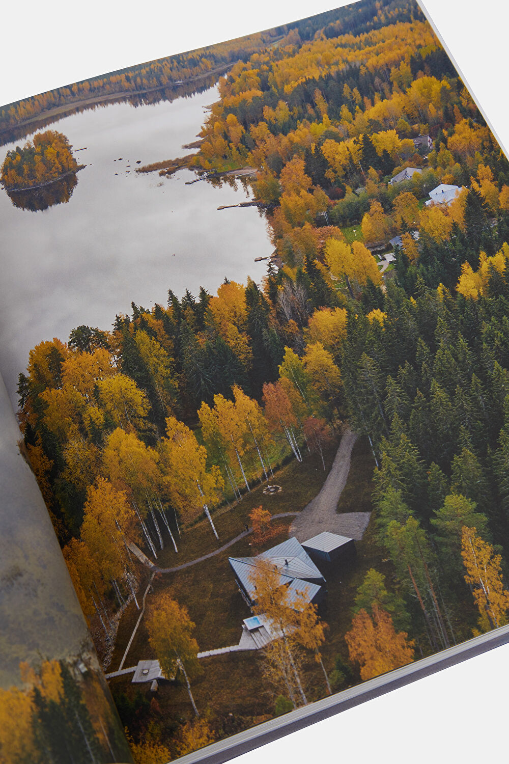 Beautiful Houses by the Water_9