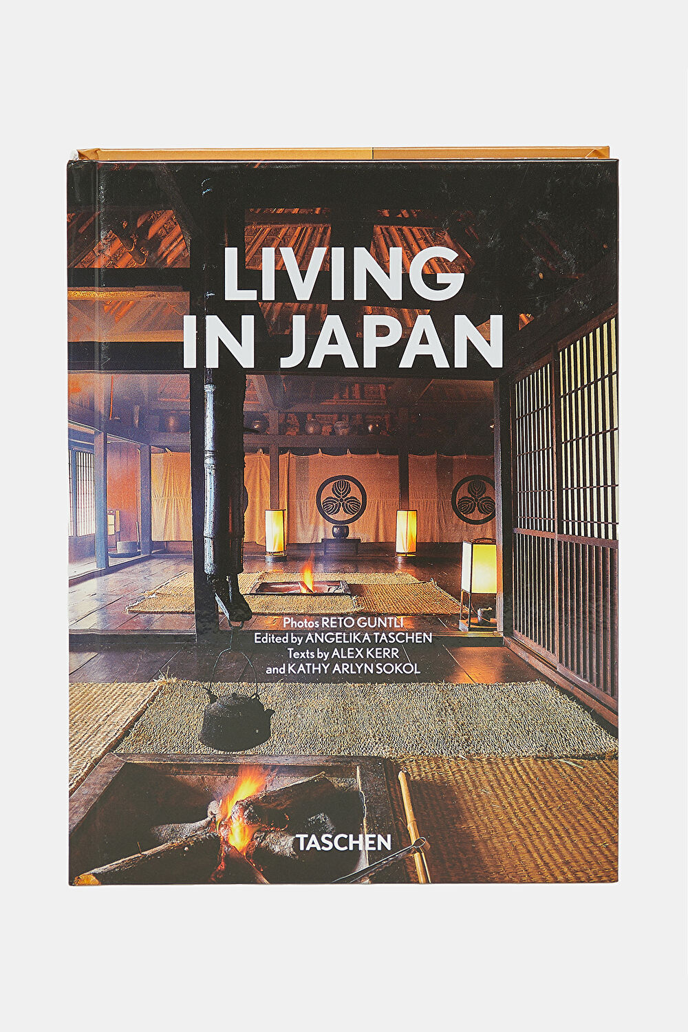 Living in Japan 40th Edition_0