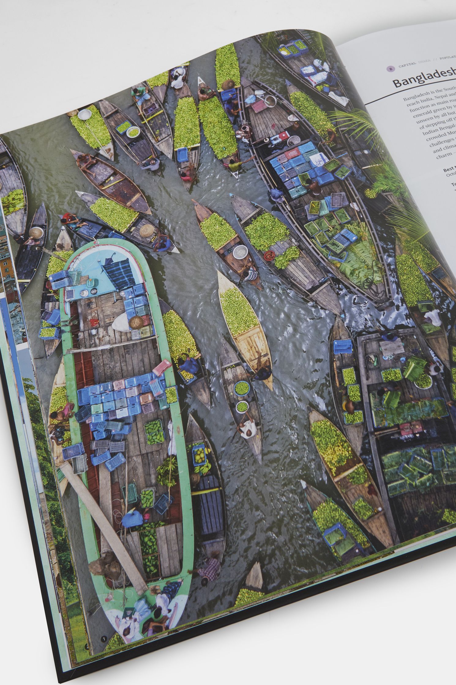 Lonely Planet The Travel Book 4