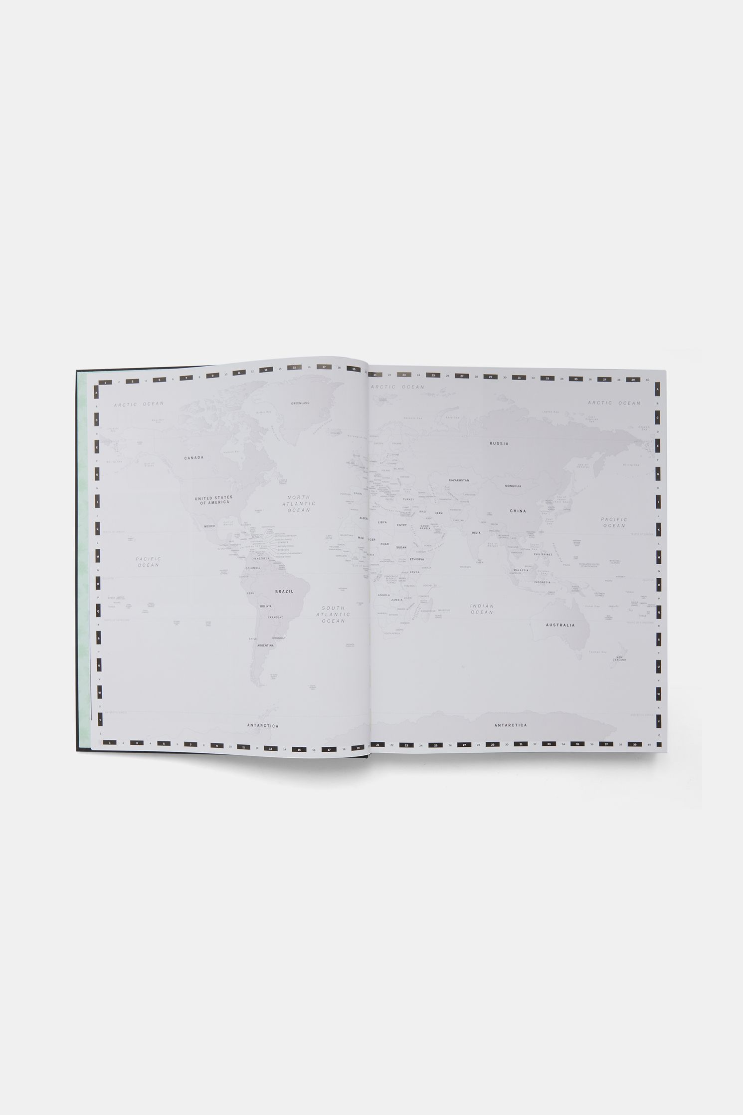 Lonely Planet The Travel Book 4