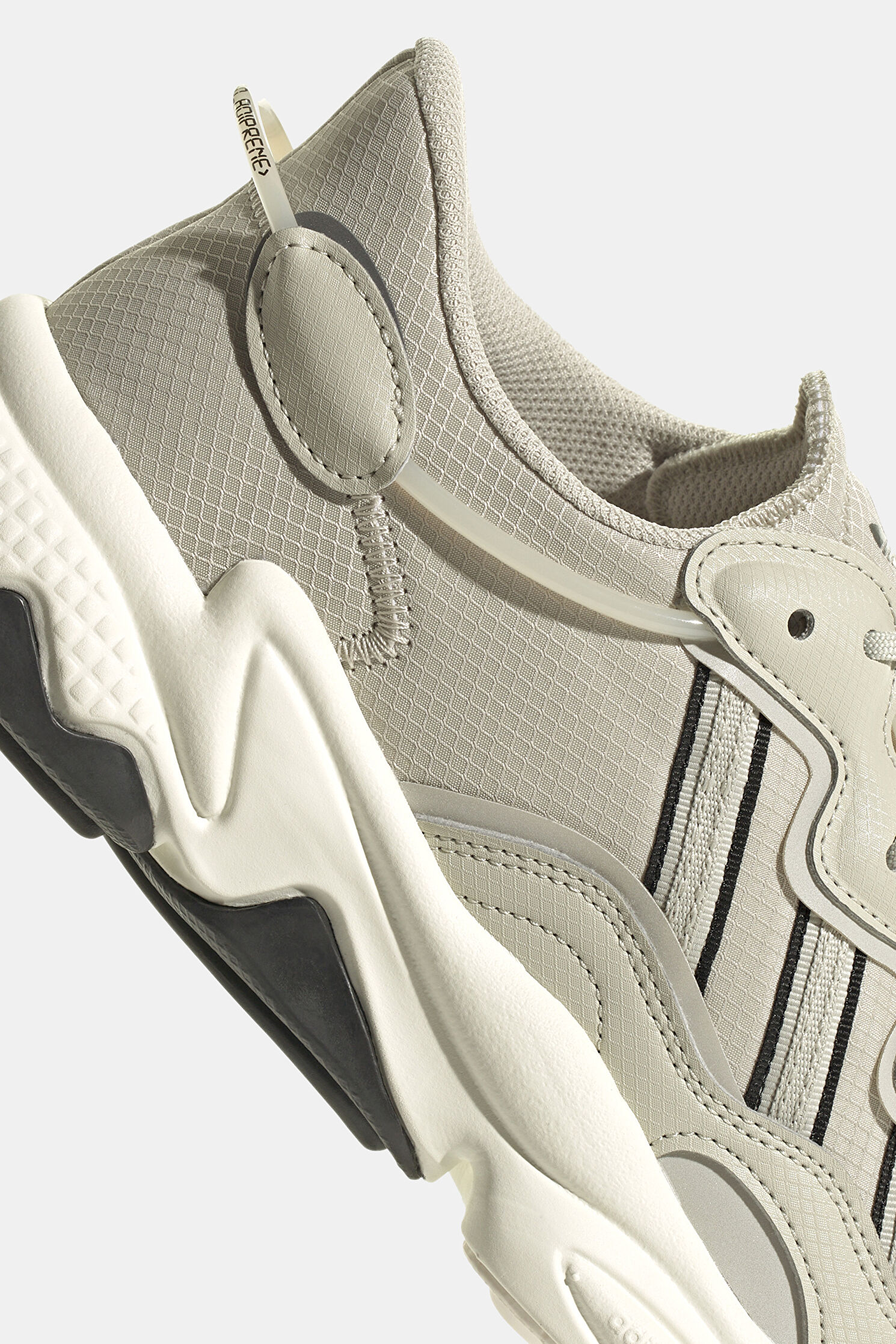 Outlet Women Adıdas Ozweego Gray 's Sports Shoes - Main Image