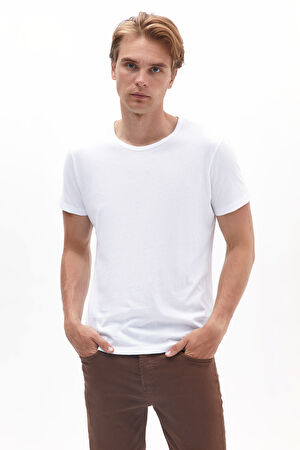 Beyaz Bisiklet Yaka T-Shirt