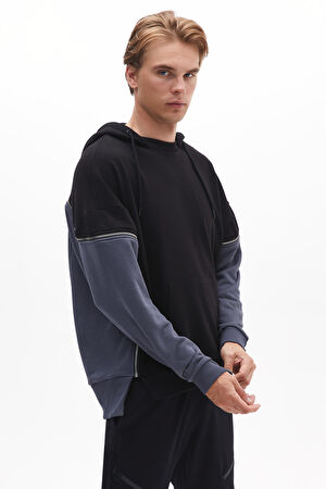 Siyah Kapuşonlu Sweatshirt