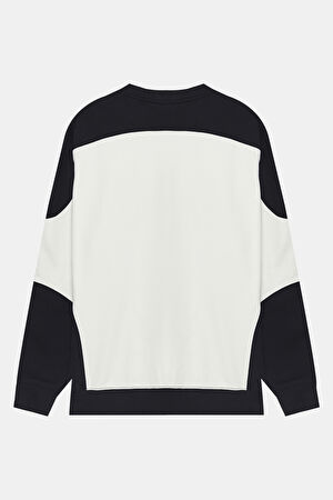 Beyaz Relax Kalıp Bisiklet Yaka Sweatshirt_4
