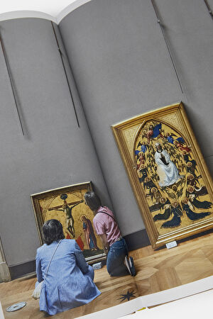 At The Louvre_10