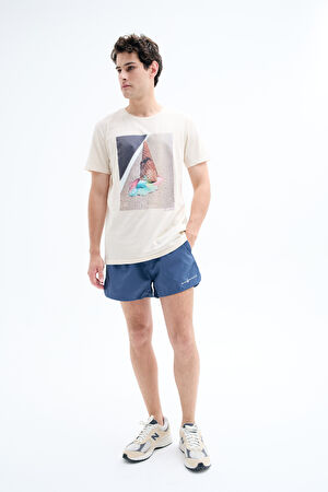 Relax Kalıp Beyaz Bisiklet Yaka Baskılı T-Shirt