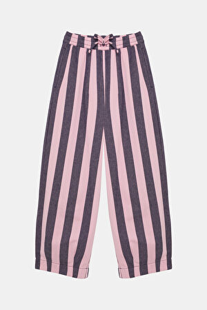 Pembe Pantolon