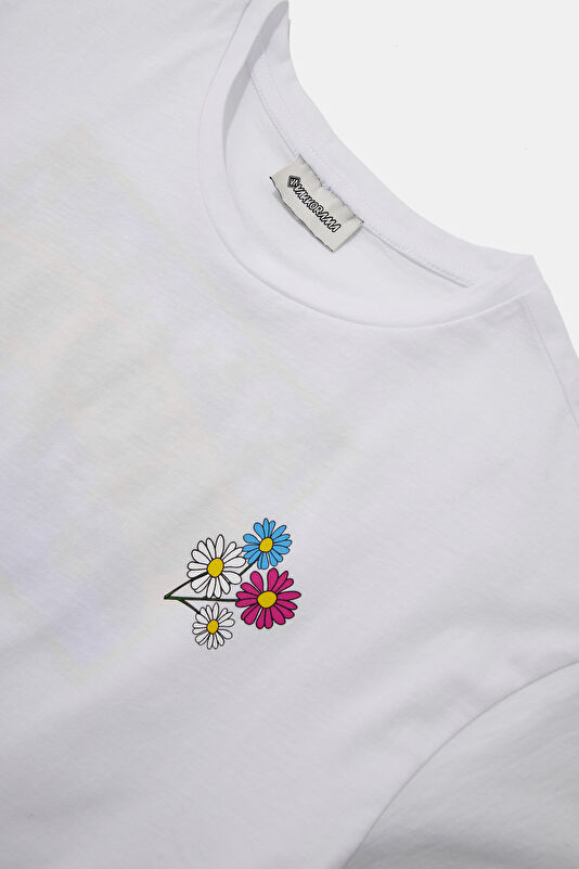 Relax Kalıp Beyaz Bisiklet Yaka T-Shirt 3