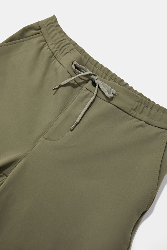 Relax Fit Khaki Tapered Fit Men's Trousers 3