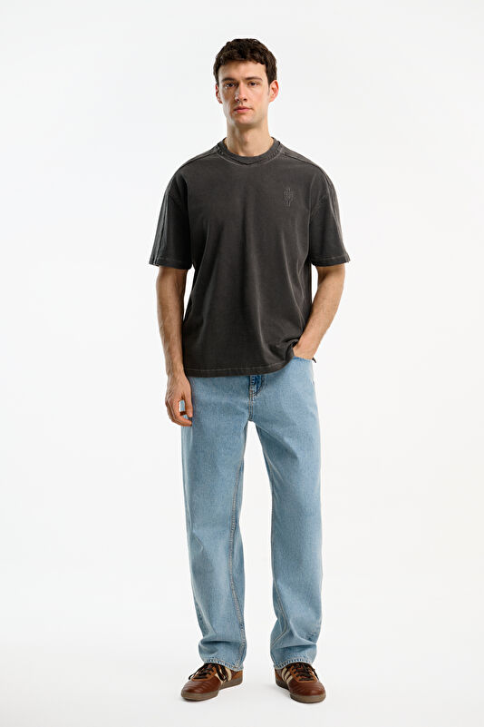Gri Bisiklet Yaka Nakışlı Erkek T-Shirt 3