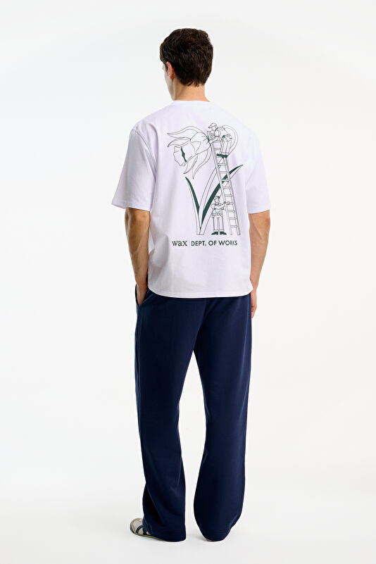 Relax Kalıp Beyaz Bisiklet Yaka Baskılı Erkek T-Shirt 2