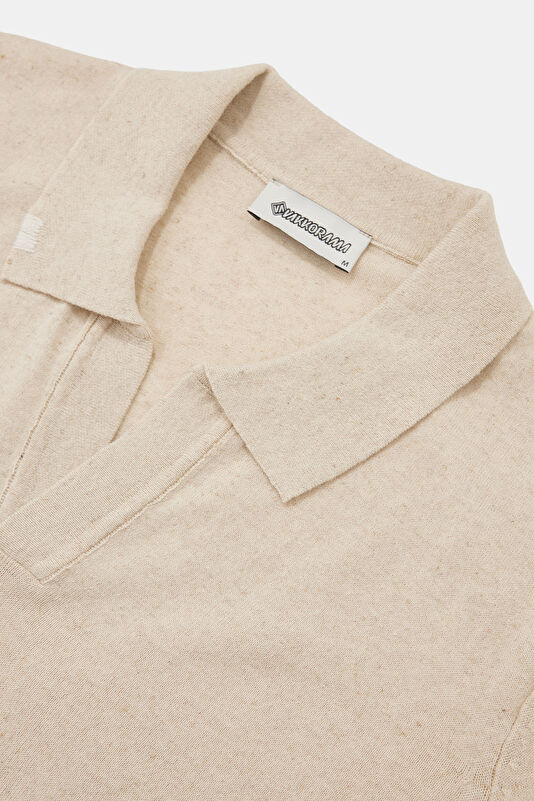 Men's T-Shirt with Natural Polo Collar and Embroidery 3