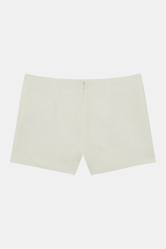 White Shorts 2