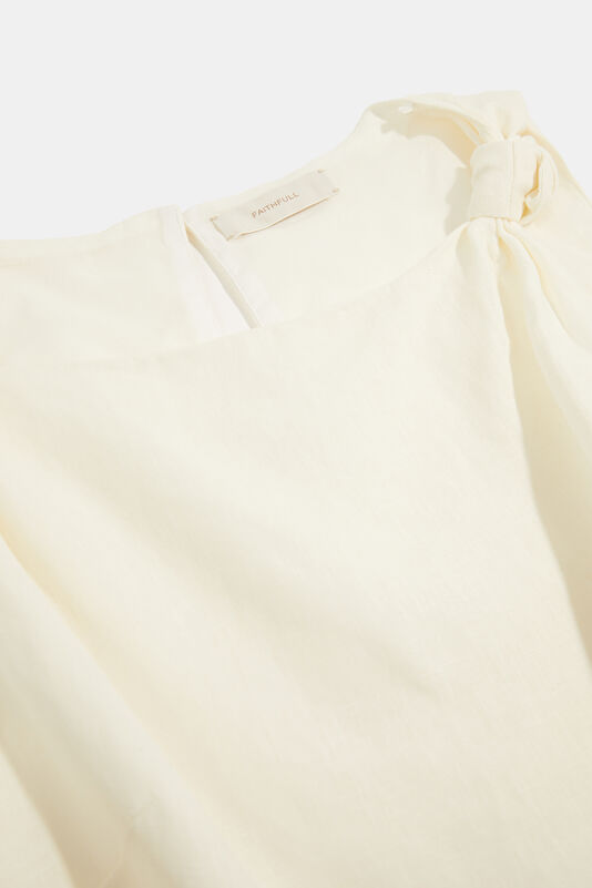 White Sleeveless Blouse 3