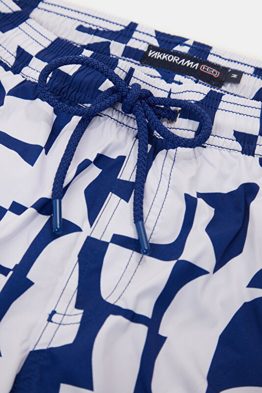 White Design Filled Elastic Swimsuit 3