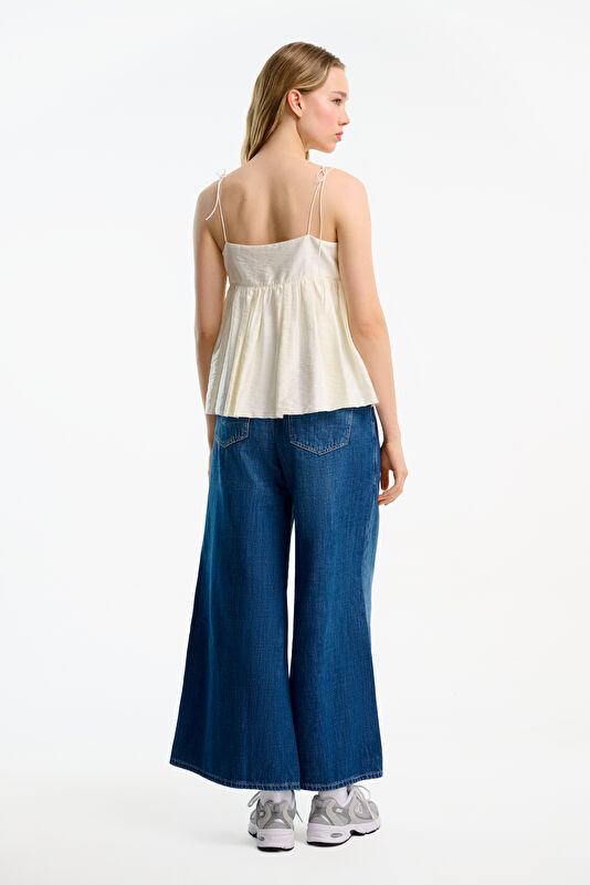 Cream Women's Blouse 2