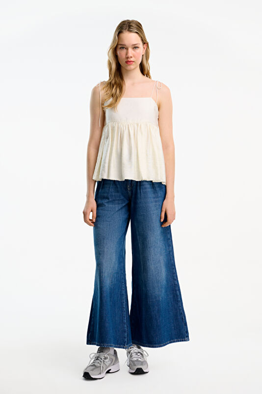 Cream Women's Blouse 3