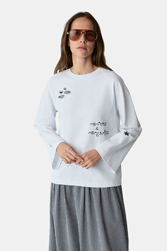 Beyaz Nakışlı Kadın T-Shirt