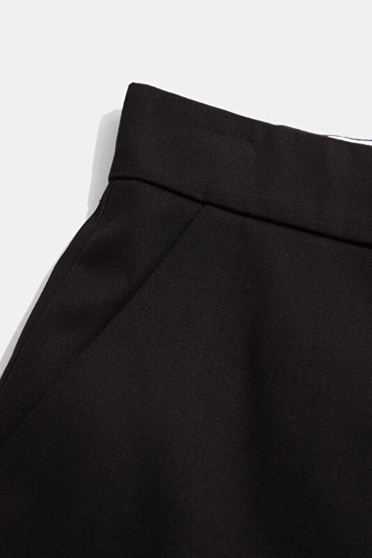 Siyah Kadın Şort 4