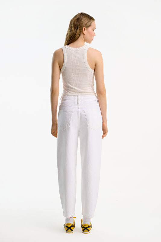 White Women's Pants 2
