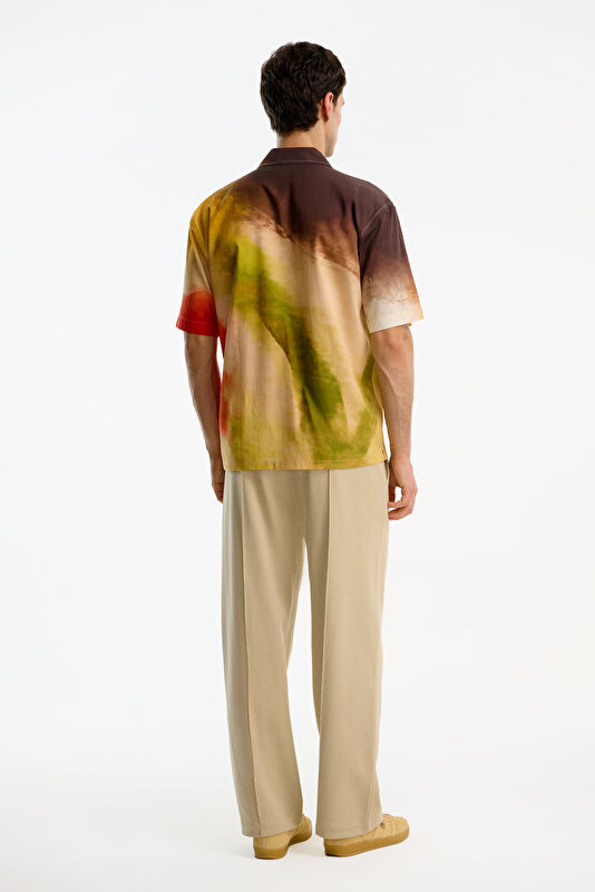 Relax Fit Multicolored Gradient Pattern Resort Collar Men's Shirt 2