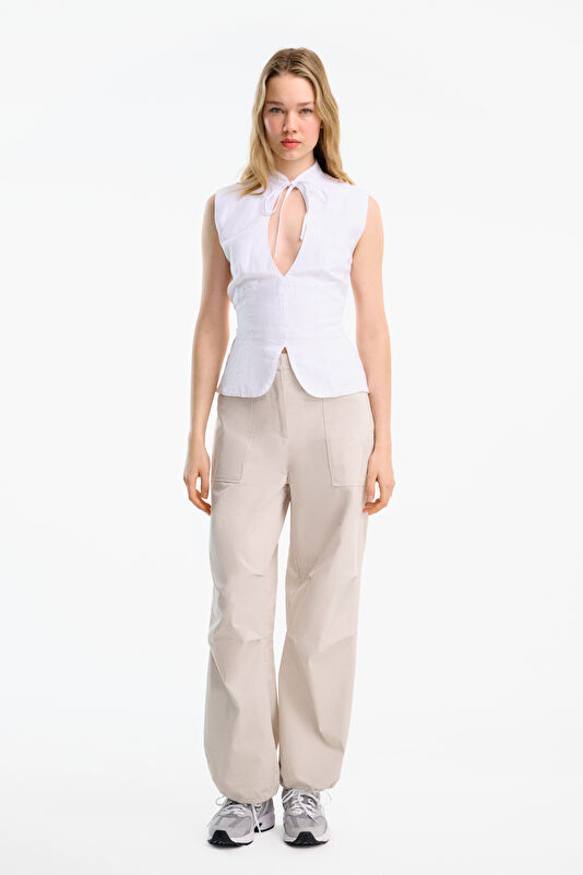White Sleeveless Women's Blouse 3