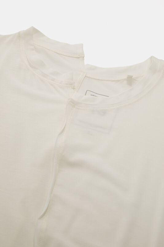 Beyaz V Yaka Kadın T-Shirt 3