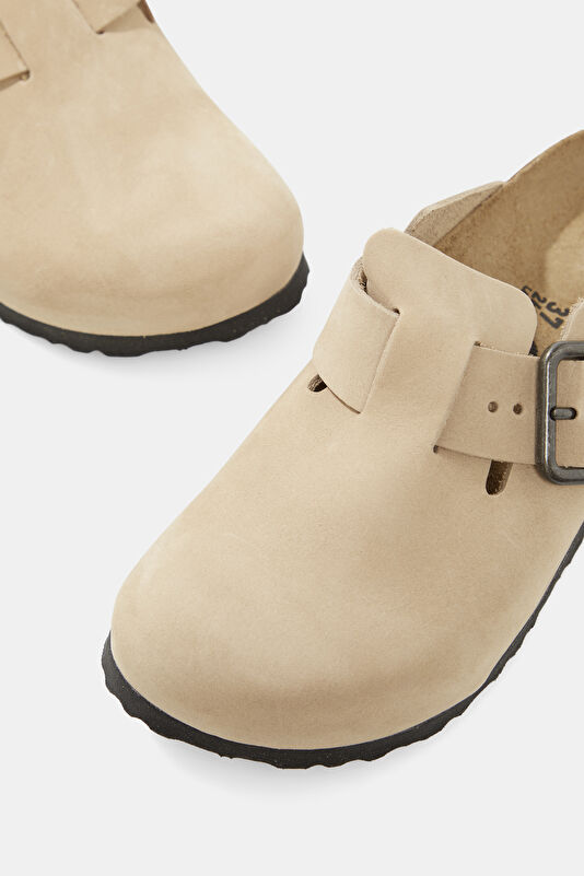 Boston Wire Buckle Nubuck Dark Beige Women's Slippers 4
