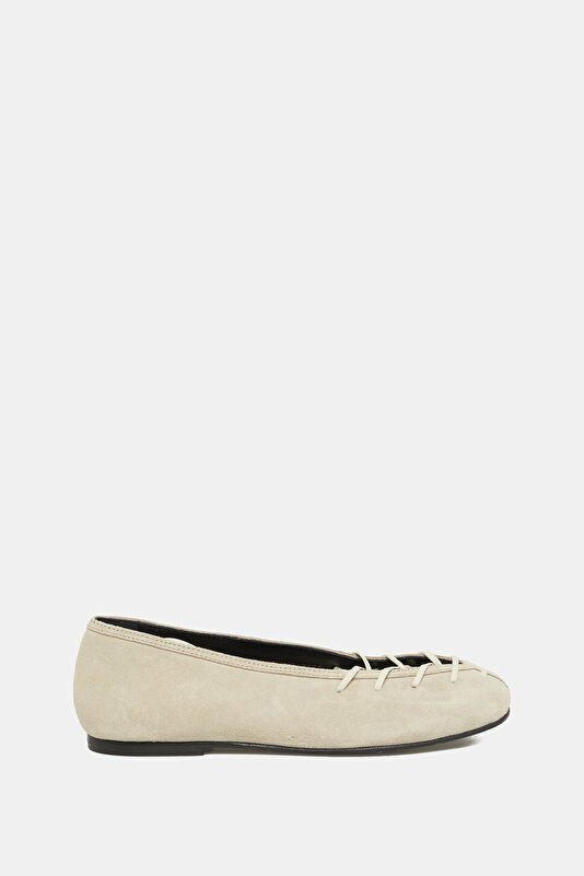 Bumi Suede Leather Krem Kadın Babet