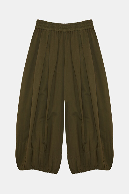 Relax Fit Khaki Skinny Leg Women's Pants 2