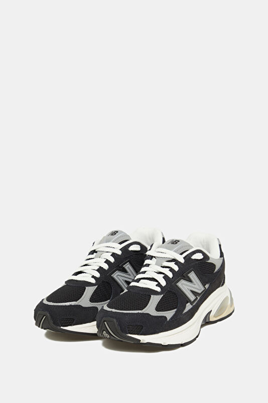 2010 Black Women's Sneakers 2