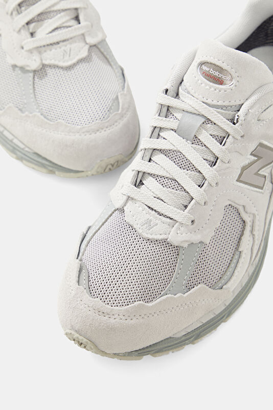 2002 Grey Men's Sneakers 4