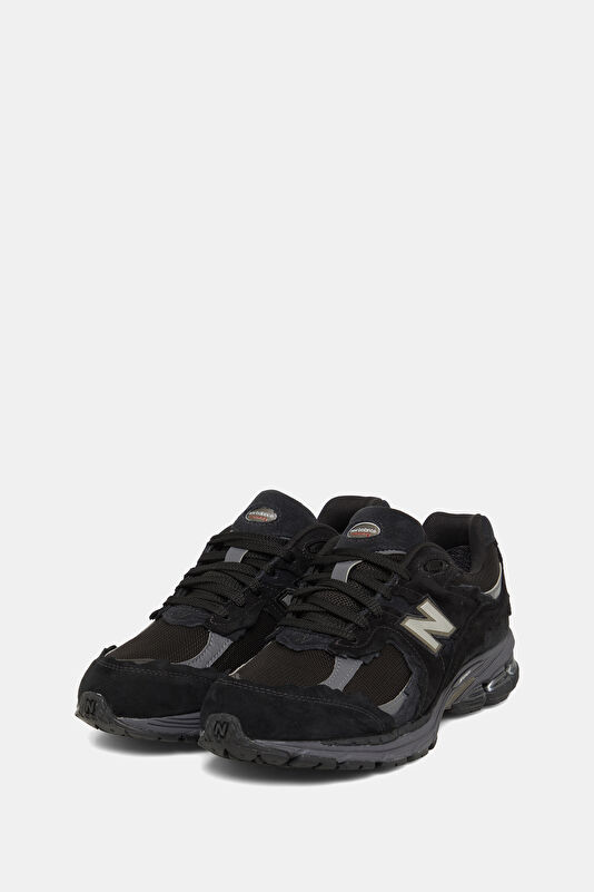 2002 Black Men's Sneakers 2