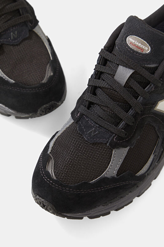 2002 Black Men's Sneakers 4