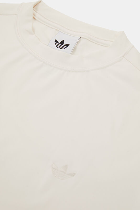 Beyaz Dik Yaka Kadın T-Shirt 3