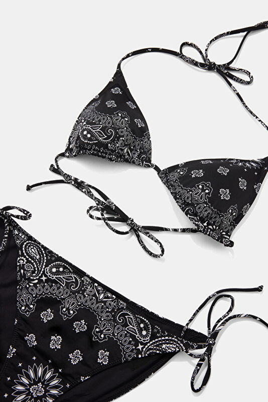 Siyah Desenli Bağcıklı Kadın Bikini 3