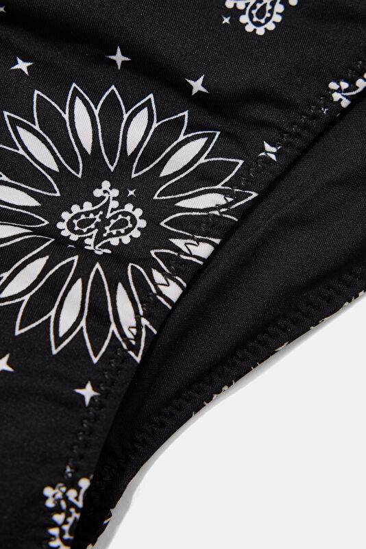 Siyah Desenli Bağcıklı Kadın Bikini 4