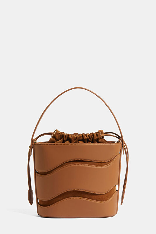 Rhèa Tan Leather Bag 2