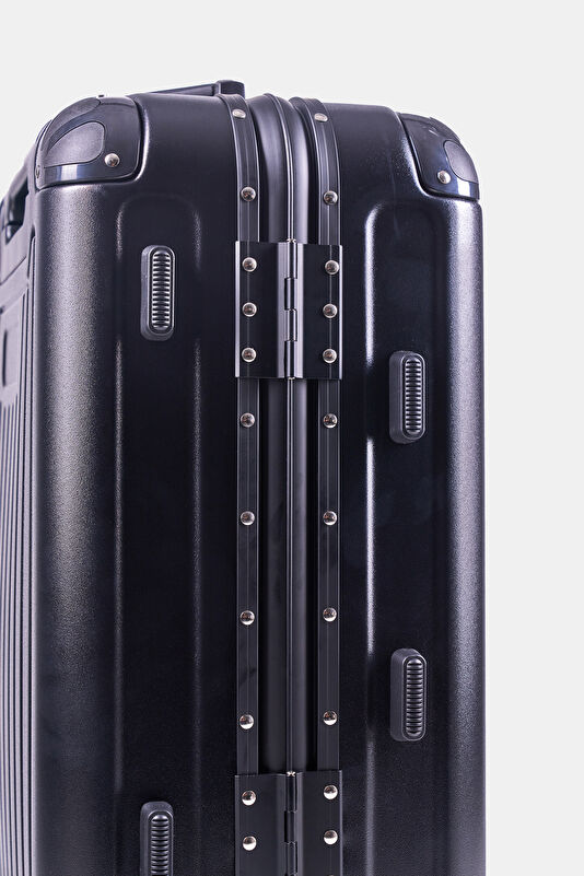 Glint LED Screen Suitcase with 10,000mAh Powerbank Gift 4