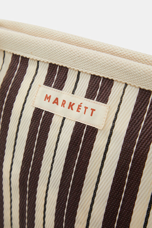 Maxi Pouch Handbag 4