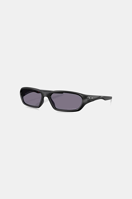 0OO9530 Black Sunglasses 58 2
