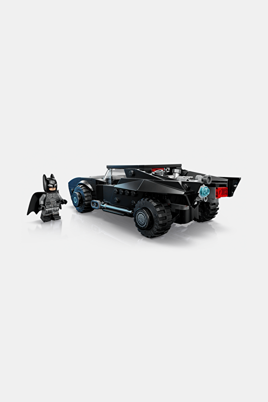 76332 DC Batman™ Batmobile™ 3