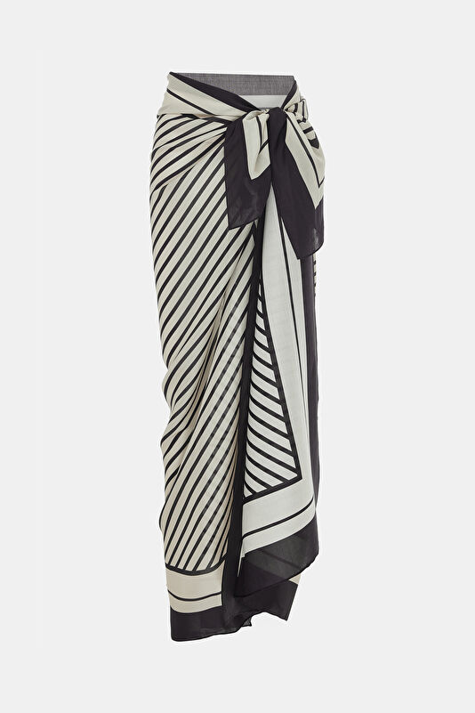 Black Patterned Pareo