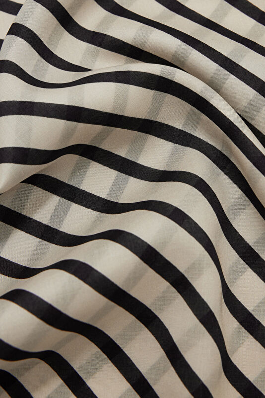 Black Patterned Pareo 4