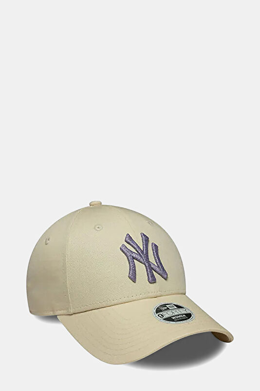 Wmns Metallic Logo 9Forty Neyyan Açik Bej Şapka 3