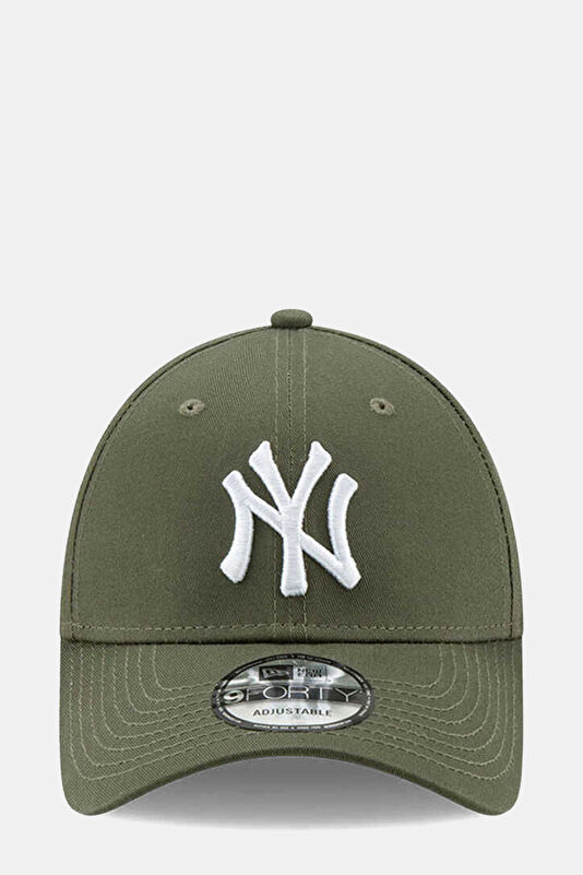 League Essential 940 New York Yankees Cap 2