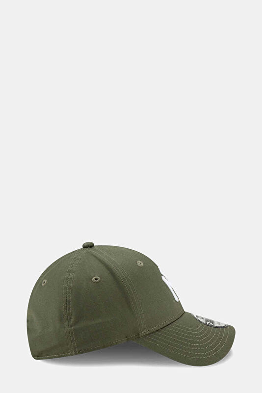 League Essential 940 New York Yankees Cap 3