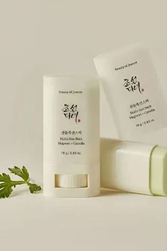 Matte Sunstick Mugwort + Camellia SPF50+ 3