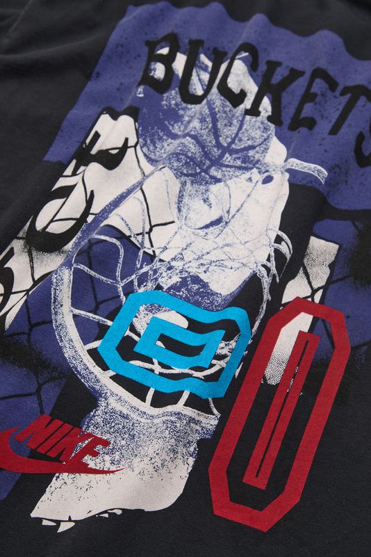 Nike Spor Ayakkabı ve Spor Giyim Ürünleri